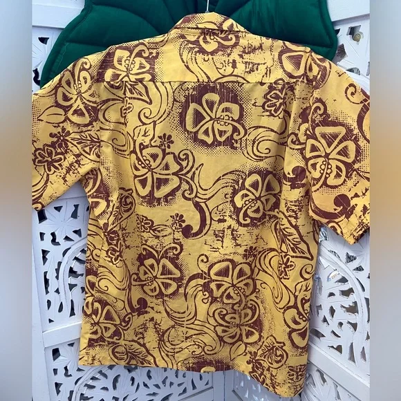 VTG Vintage mens Howie floral Hawaiian shirt. Color: Mustard yellow and brown. M - Picture 3 of 4